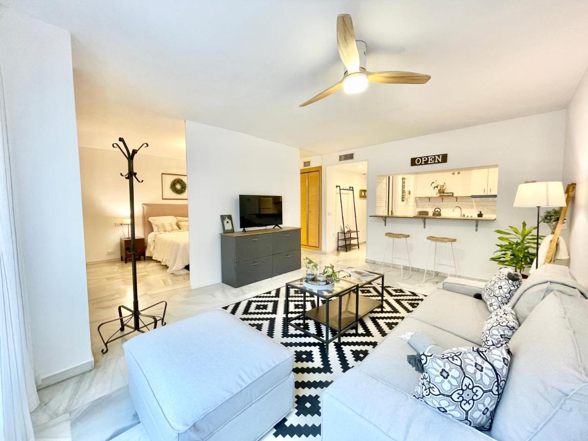 Rs 16 Studio Center Of Marbella By Eaw Homes エクステリア 写真